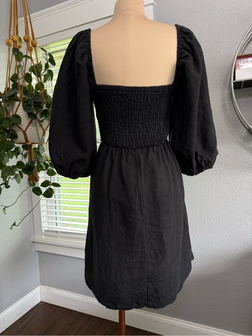 Tuckernuck Annie Smocked Puff Sleeve Linen Mini Dress Size XS - Picture 3 of 6